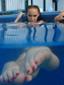 loveforgirlsfeet:    Best Feet Tumblr Here!   
