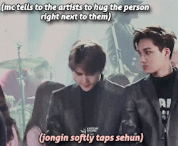 parkchny:    cute Jongin soflty tapping Sehun, so that he’d