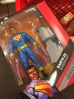 superheroesincolor:   Superman (Kalel) Earth 23 Action Figure