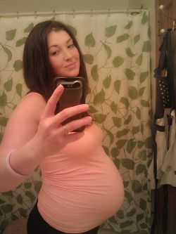 selfshotpreggo: