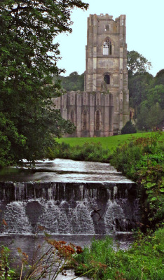 outdoormagic:  Fountains Abbey & the River Skell by Dazzygidds