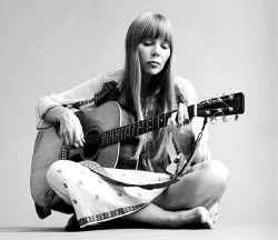  Joni Mitchell 