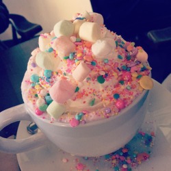 cassandraspreciousbutt: Unicorn Hot Chocolate 🦄  Yes pls!