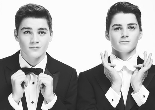 kaldonisx323: The boy went from straight to gay over night  Transforming from the boy on the left to the boy on the right  With his new bone structure and fassion sense his tuxedos are ever so tight  Wouldn’t it be… A delight not to fight?… 