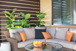 designmeetstyle:  Sectional seating outdoors? Yes, please. We