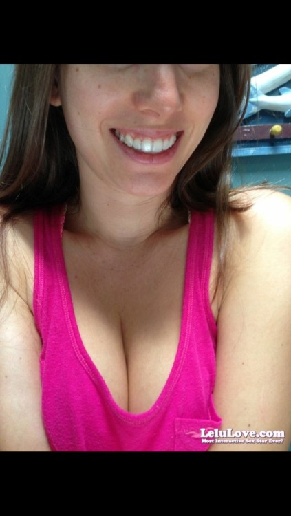 Smile for #cleavage!! :) http://www.lelulove.com Pic