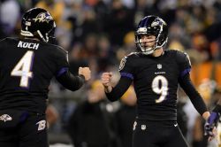 fuckyeahravens:   Wolfpack fist bump action! 