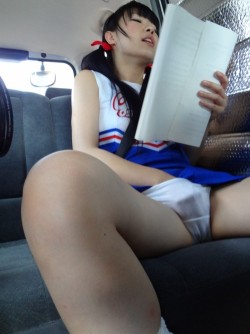 naughtyasiangirls:  Naughty Asian girl cheerleader with hand