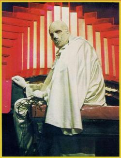 ronaldcmerchant:  Vincent Price- the ABOMINABLE DR. PHIBES (1971)