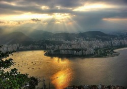 Sunset from Sugar Loaf en We Heart It. https://weheartit.com/entry/76595545/via/littlereader123