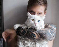 alekzmx:    Guys with Cats   