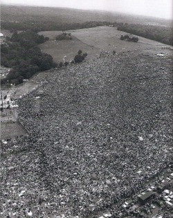 babeimgonnaleaveu:   Woodstock, 1969. “They went to a psychedelic