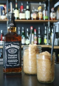 iliveforaliving:  Jack Daniel’s Slushie. Ingredients: 2 cans