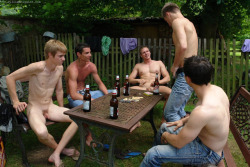 gaystrippinggames:An all-male game of strip poker. So hot! Love