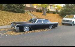 suicideslabs:  Click for more 1961 - 1969 Lincoln Continentals