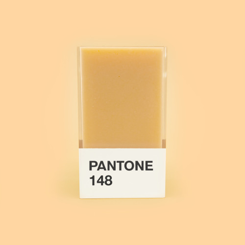 thedsgnblog:  Pantone Smoothies byÂ Hedvig Astrom KushnerÂ  Hedvig is Â an Art Director at Mother New York and she started this fun little project in the beginning of the summer (non commissioned). She makes a lot of smoothies and discovered it works