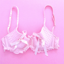 hermysteriousbusiness:  Carol Malony Powder Puff Bra <3 I