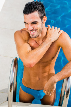 menandunderwear:  Spanish swimmer Tomás Pérez photographed