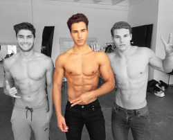 sixpackde:  https://www.tumblr.com/blog/sixpackde