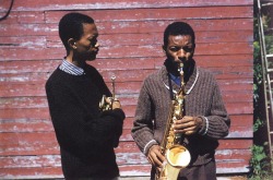 shihlun:Ornette Coleman  with Don Cherry in 1959. Photo by Lee