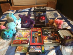 hungry-snorlax:  Giveaway!! Hey guys i’m giving stuff away