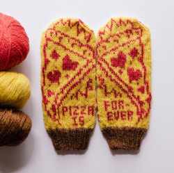 sosuperawesome: Mittens and DIY Patterns by Stephanie Balog on