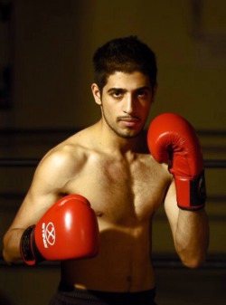 desilova123:  Extremely hot indian boxer 