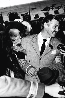 gingerrogerss:  Clark Gable and Carole Lombard arriving for the