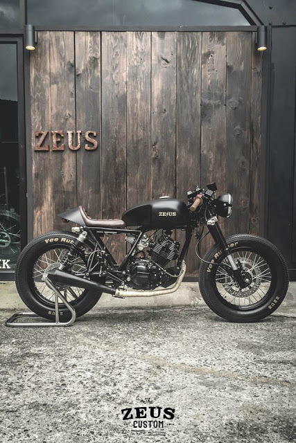 caferacerpasion:  Brutal la moto Stallions Centaur 150 â€ªCafe Racerâ€¬ by ZEUS Custom. PequeÃ±a pero matona.Â | caferacerpasion.com