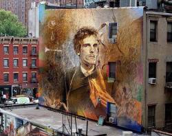 molvillopagico:  losviejostransan:  Mural del Flaco en New York 
