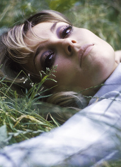 lovesharontate: Sharon Tate in London, 1966. Photo by Jerry Schatzberg