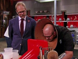 foodnetwork-fandom:someone who’s never seen cutthroat kitchen