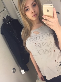 slash-xx:  yeah itâ€™s a fitting room selfie. but I love this shirt  Submit your own pics on Kik or Snapchat to fyeahcellpics