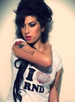 indissolubile:  my love, AMY WINEHOUSE.