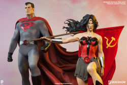 hellyeahsupermanandwonderwoman:  Red Son Superman and Wonder