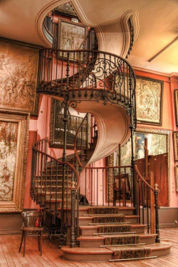 steampunktendencies:  Staircase at the Musée national Gustave