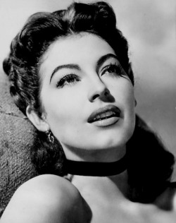 meganmonroes: Ava Gardner in the 1940s. 