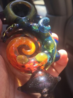 thehalfrolatina:  afatbabe:  kaylafiorito has a dope ass bowl