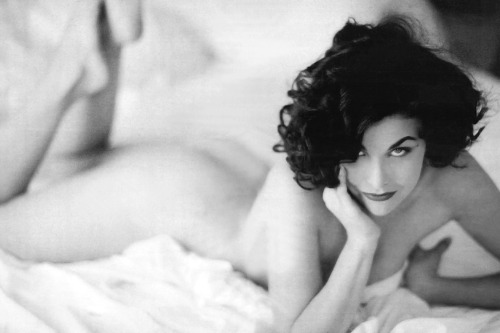 20th-century-man:Sherilyn Fenn / photo by Barry Hollywood for