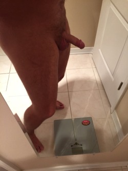 southerngent52-sls:  Starting my day off with morning wood thanks