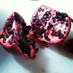 In which I used Instagram to turn my pomegranate prep into something