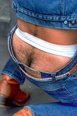 redneckcowboy69:That crack needs my tongue and cock  Denim and