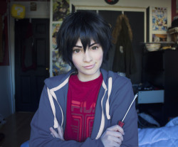 criedwolves:  got into hiro cosplay just for fun! i don’t intend