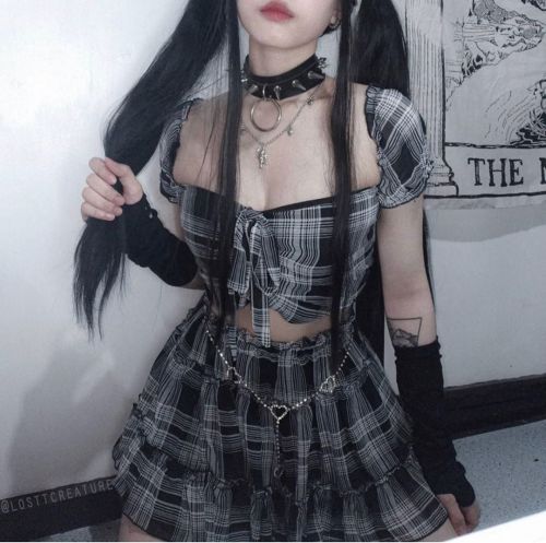 sad–little–daisy:  Instagram: losttcreature