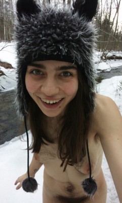 phoenixfloe:  …..:::Wolf girl in her element, wild, unbridled,