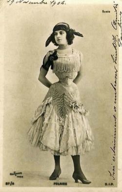 fawnvelveteen:    The 16-Inch Waist Of Émilie Marie BouchaudThe