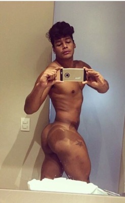 mrgogomaker:  rusran:  💚💚💚💚💚💚💚  🙌🏾