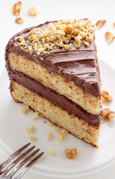 daily-deliciousness:Old-fashioned banana cake with chocolate