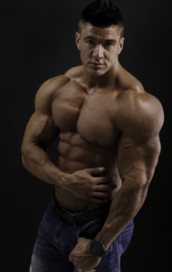 biddyhornephotog-blog:Jaco De Bruyn is a WBFF Pro Athlete and