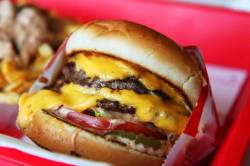 yummyfoooooood:  Double Cheeseburger 